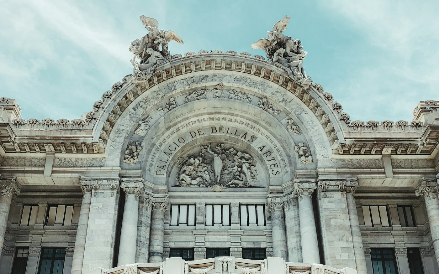 Detalle de la fachada del Palacio de Bellas Artes